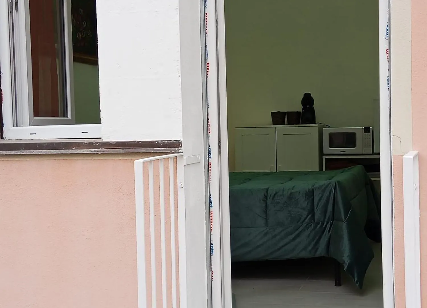 Eros Casa Bed & Breakfast Milan Italy