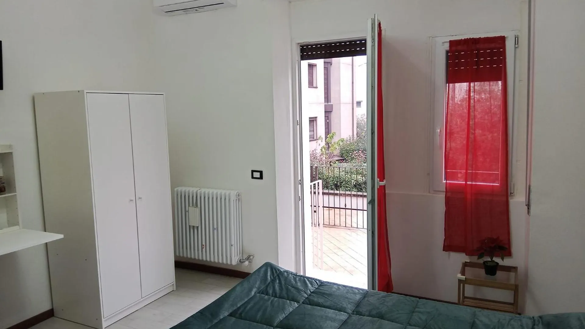 Eros Casa Bed & Breakfast Milan 0*,
